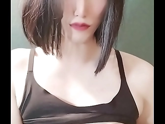 Sexy Babe Enjoys Her Pussy Being Smashed By Giant Cock