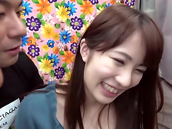 Perky Boobs Straight Chick Gives Mouthwatering Blowjob Show