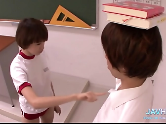 Passionate College Duo's Hot Fingering Adventure Ends with Explosive Cumshot