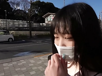 Amateur Hairy Pussy Gives Jaw-Dropping Blowjob Treat
